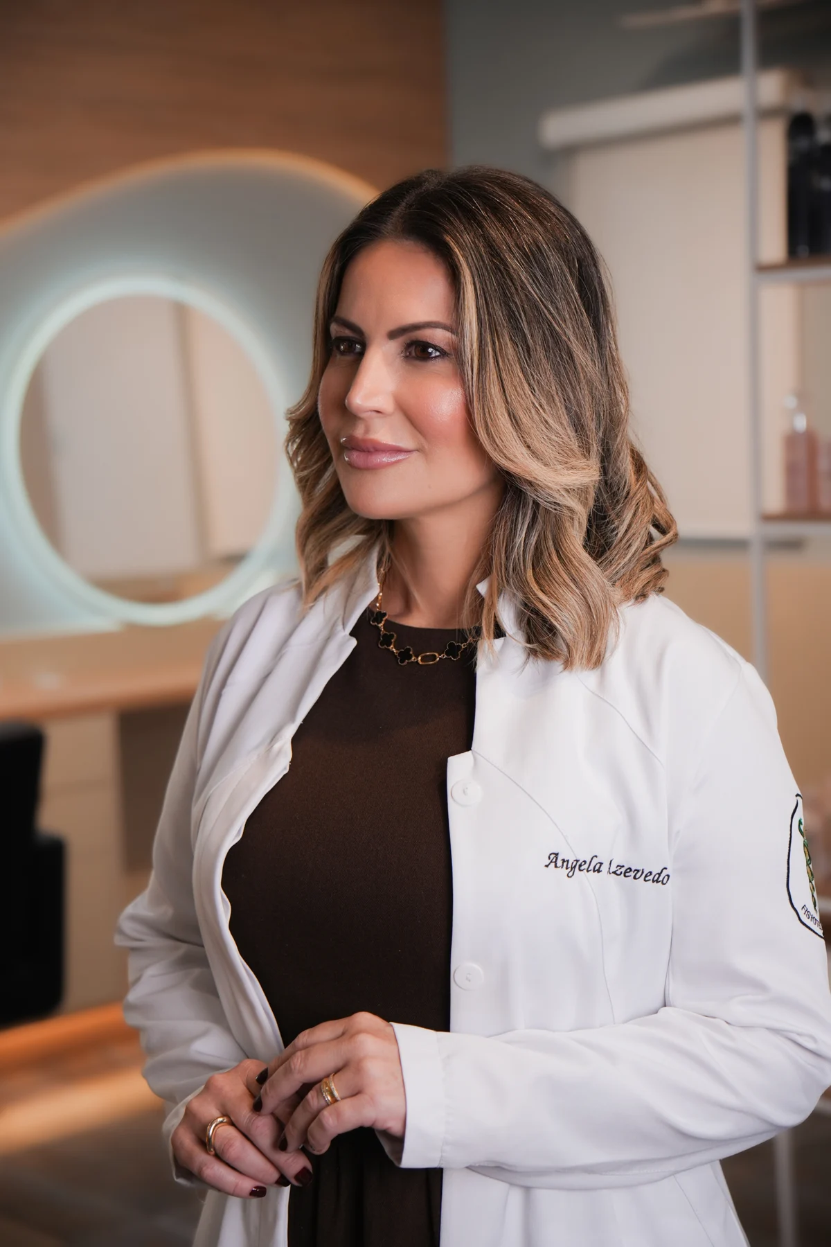 Ângela Azevedo, fisioterapeuta, no espaço de atendimento